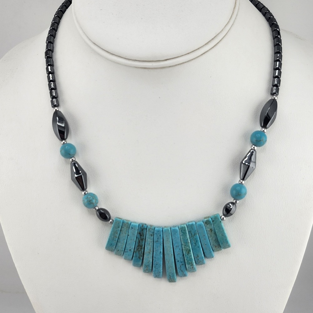 Hematite Turquoiseโ Bead Scoop Bib Necklace